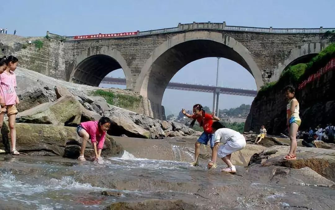 四线城市有立交桥吗,中国桥都之称的城市