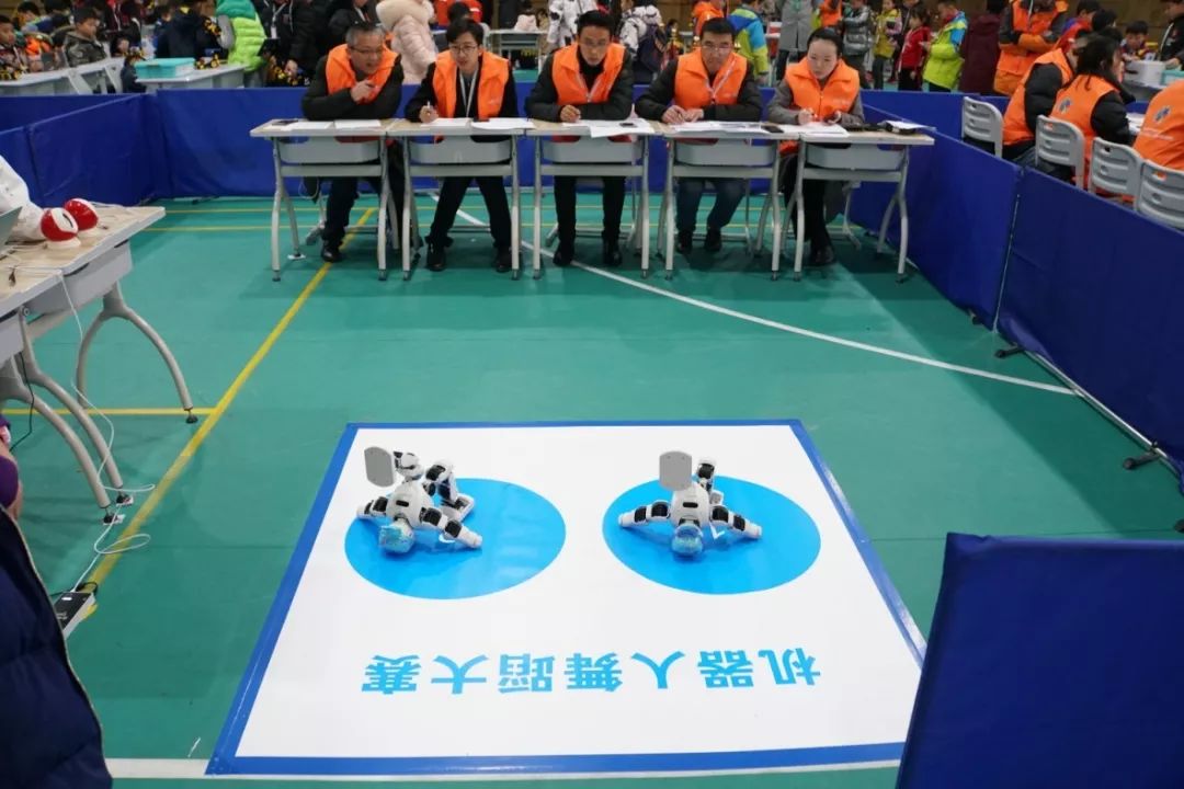 【智汇】来两江新区，看机器人大赛