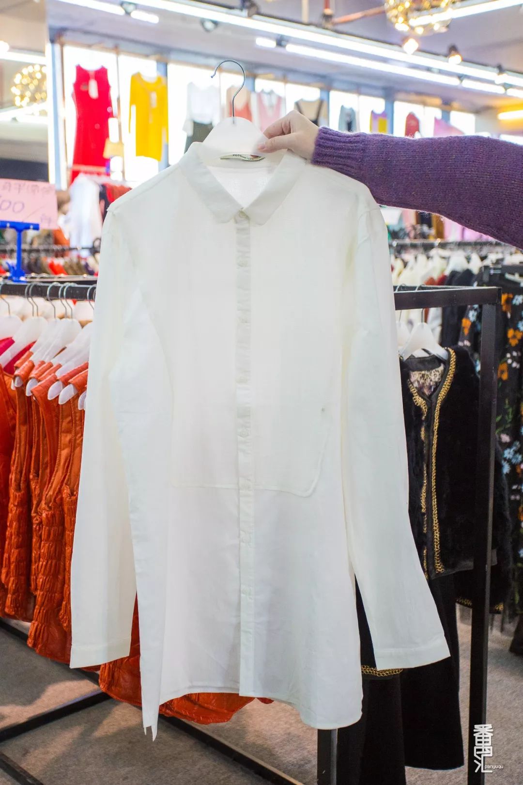 品牌羽绒服工厂99清仓,番禺南村羽绒服厂家清仓