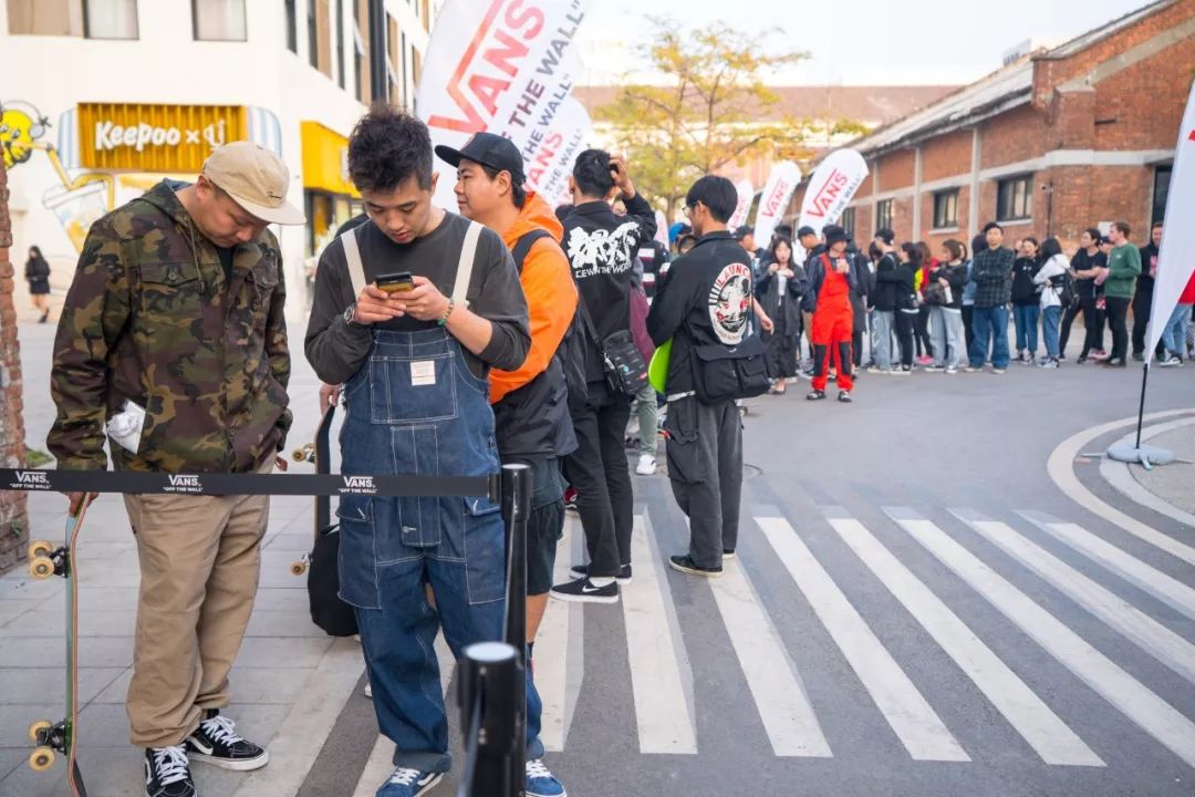 真·为滑板而生，传奇滑手SteveCaballero空降广州陪你重温与Vans经典的三十年