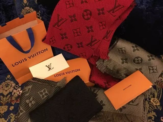 lv真假围巾辨别最快的方法,lv围巾真假鉴定羊绒