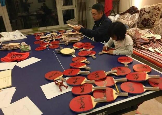 刘国梁家里摆乒乓球台,刘国梁最爱的球桌