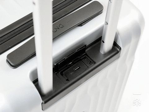 行李箱中的“战斗机”，能定位、不怕丢，还能给自己称重！||Chin@美物