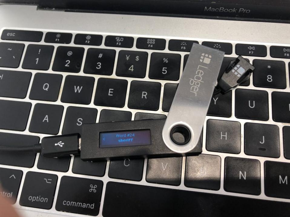 硬件钱包排名国内第一名,全球最安全硬件冷钱包排名