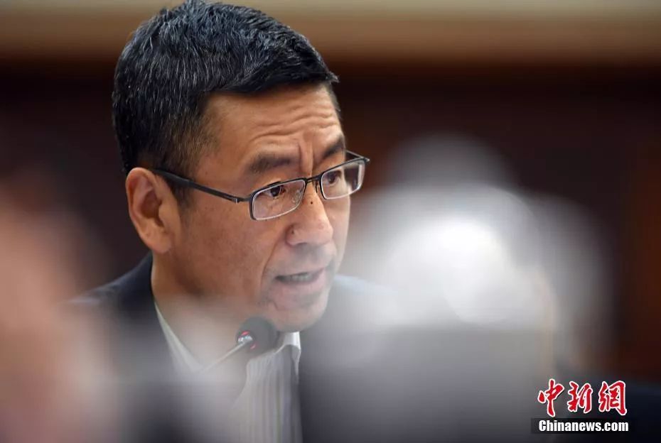 白岩松点评中国足球规划,白岩松谈中国足球的未来