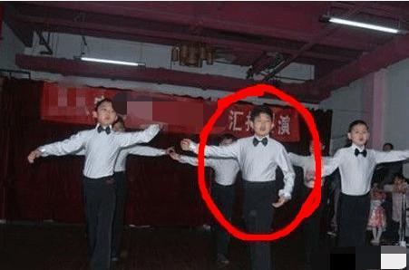 55岁朱军照片,55岁朱军图片