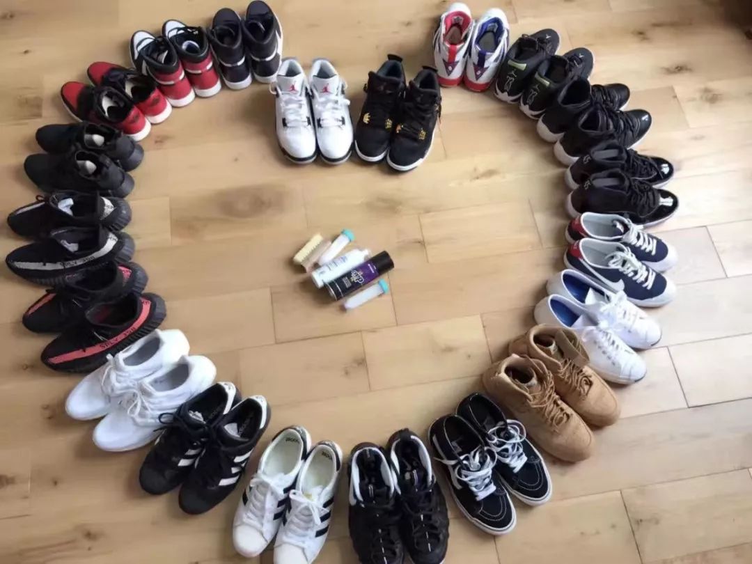 云南昆明潮鞋,穿着80多万鞋子的学生