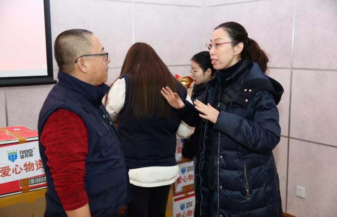 让每个人都有尊严的活着:雷邦斯温暖北京培智学校