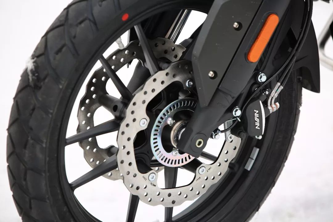 无极650gs拉力车,呆子隆鑫无极650拉力评测