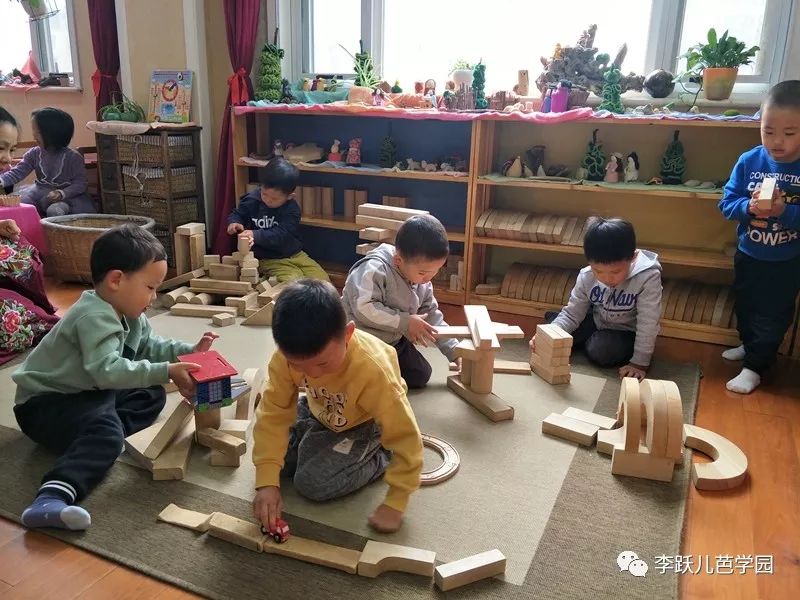 李跃儿芭学园收费标准2021年,李跃儿芭学园
