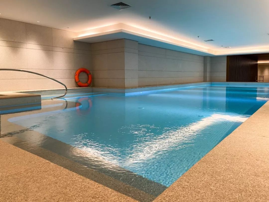 青岛无边泳池温泉度假,一线海景可以泡温泉