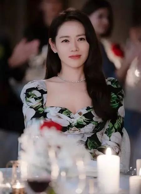 孙艺珍电视剧经典穿搭,孙艺珍电视剧同款