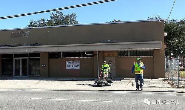 常年无人居住的房子发现一具尸体,豪宅底下发现37具遗体