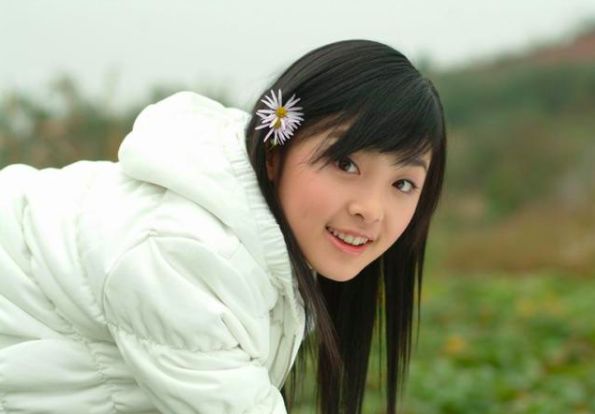 被网暴退学，被骂糊失业，初代宅男女神*局破**重生再翻红