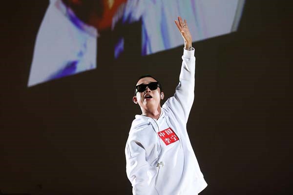 胡明轩赵睿万里长城,万里长城gai胡明轩花絮