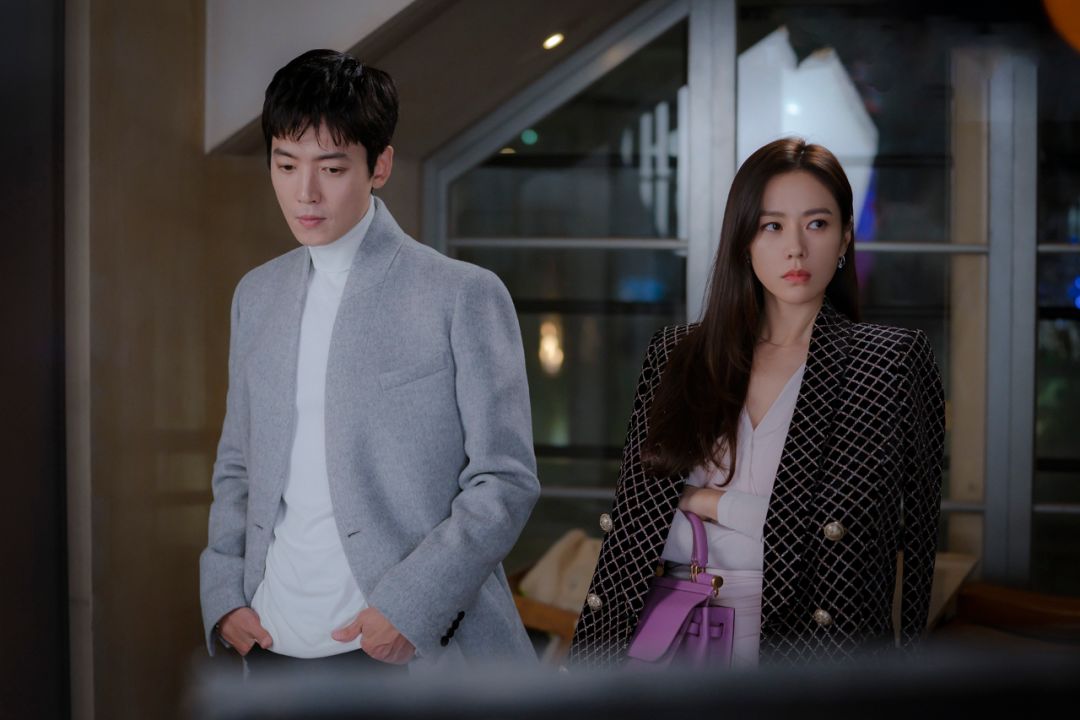 孙艺珍穿的真丝裙子,玄彬孙艺珍协商服装