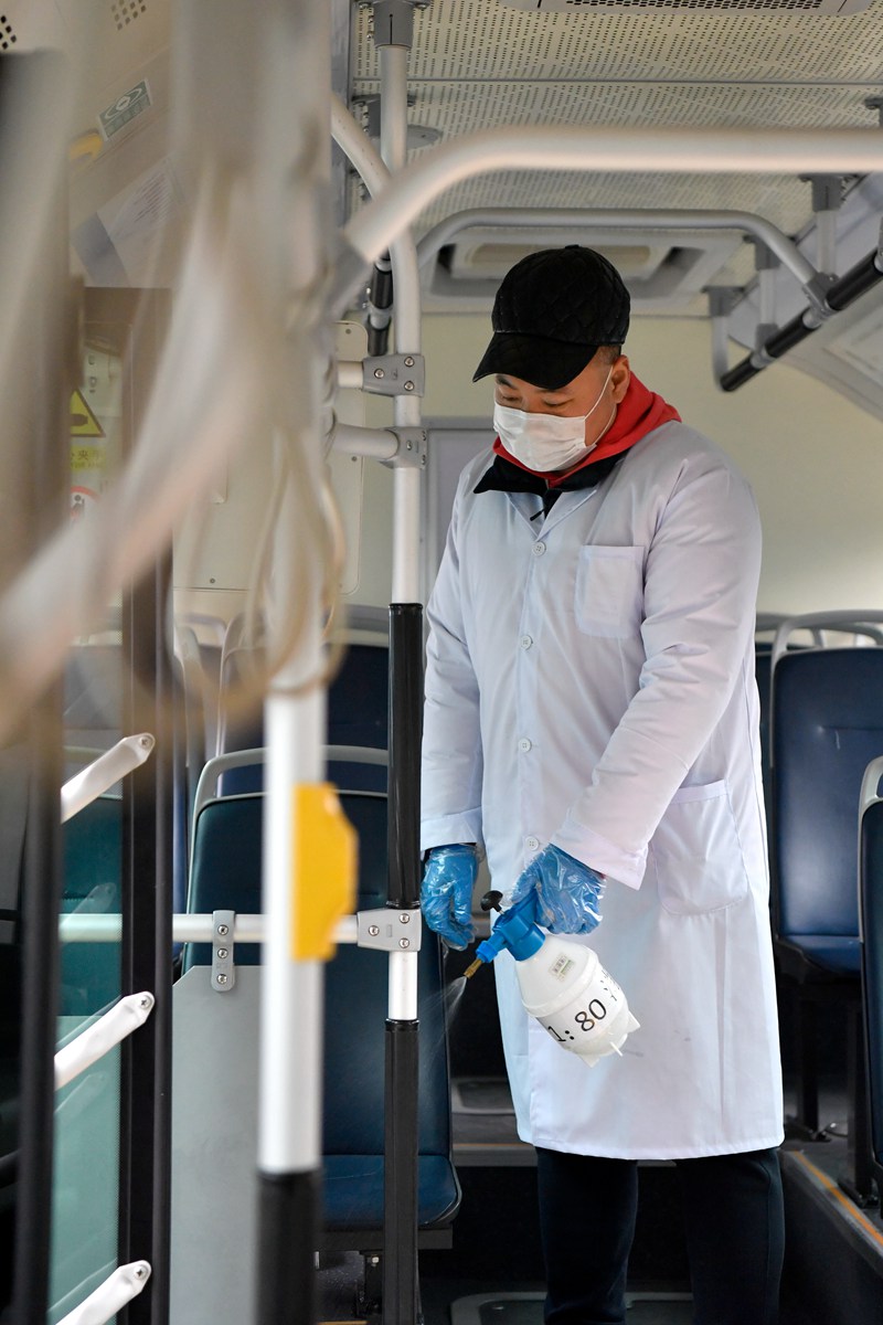 同心战疫致敬最美逆行者手抄报 (战疫必胜致敬最美逆行者的一封信)