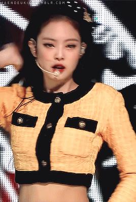 两位TOP女偶像的搭配抄袭事件