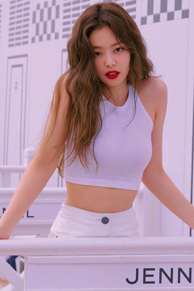 两位TOP女偶像的搭配抄袭事件