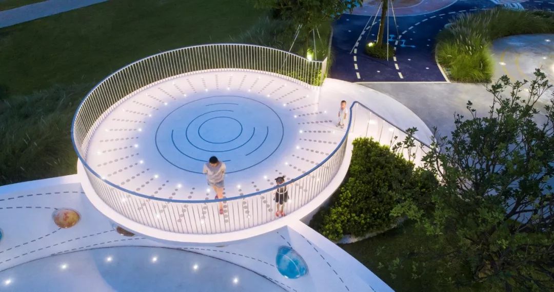 流线型设计的美感,流线景观造型