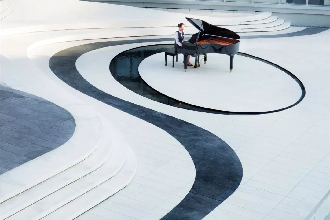 流线型设计的美感,流线景观造型