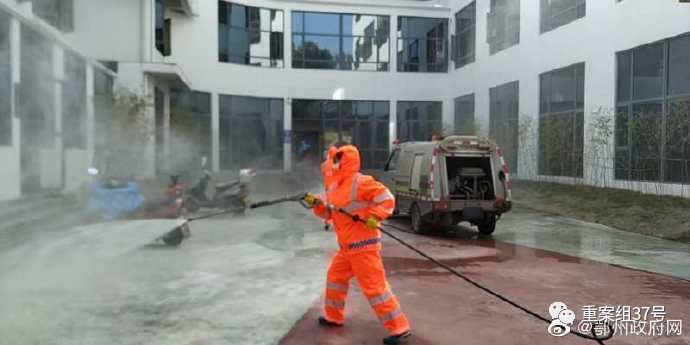 武汉抗疫医护人员凯旋归来,抗疫医护人员出征湖北武汉视频