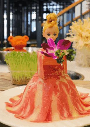 网红餐厅摆拍作秀视频,网红餐厅出圈名场面