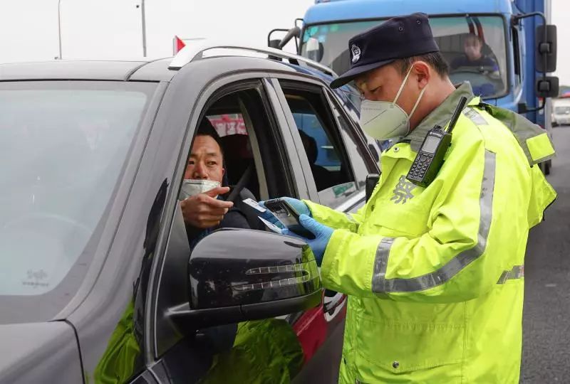 上海3天劝返3251人，有人流利报出地址也不行