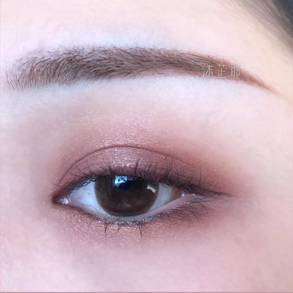 新手大牌不踩雷眼影推荐,新手全套彩妆清单推荐哪款