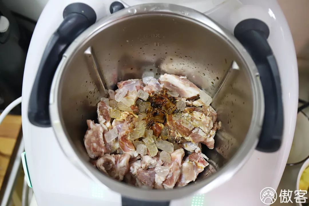 大型做饭翻车现场,做饭翻车不知烧了多久