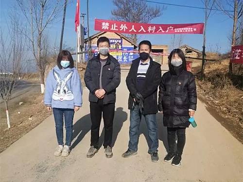 她是奋战在疫情一线工作人员,他是抗击疫情的英雄