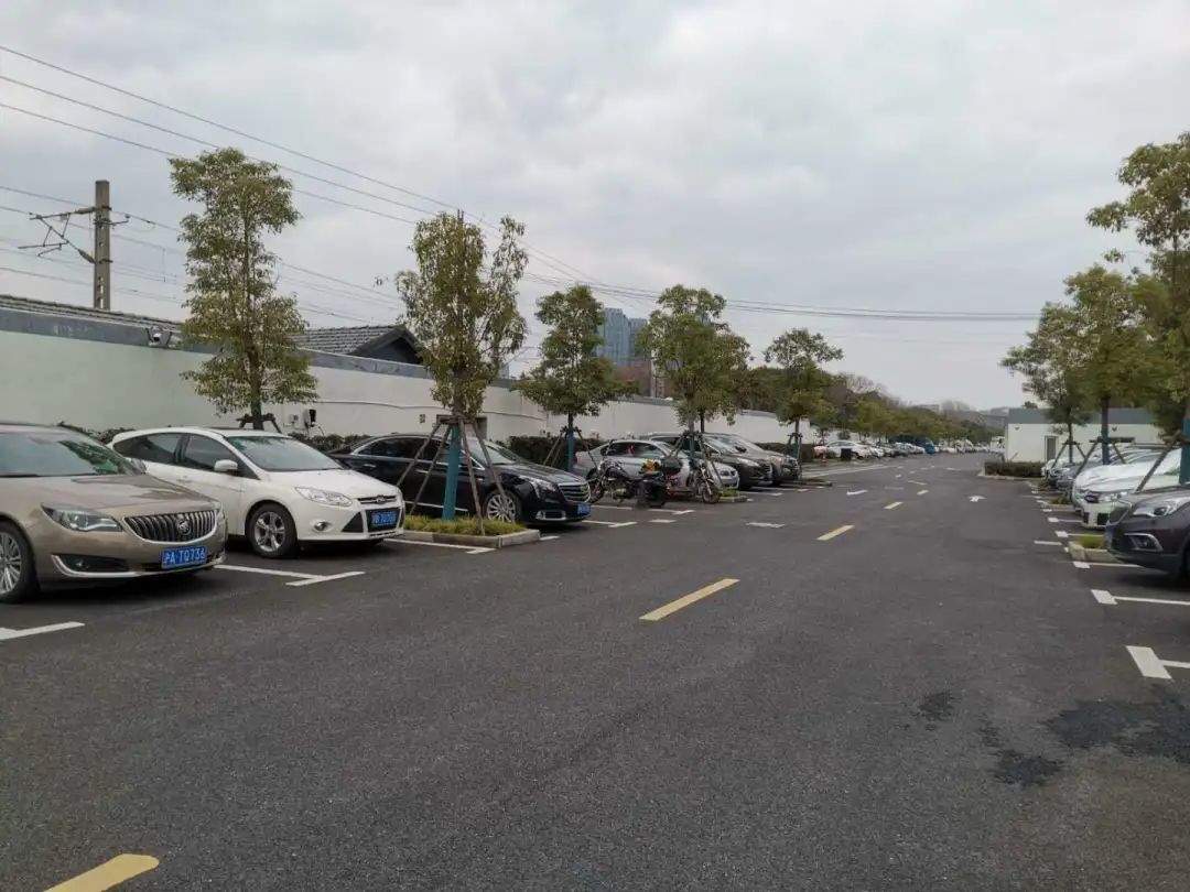 速转！闵行的这处P+R停车场居然可以包月包年，而且不贵