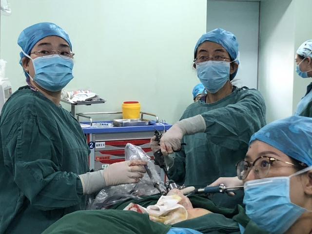 12周的孕妈肚子侧边疼,二胎孕妈37周肚子隐隐疼