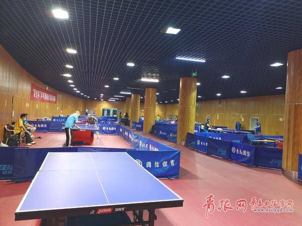 迎着阳光开启新一天的美好生活,青岛市民健身中心开放时间