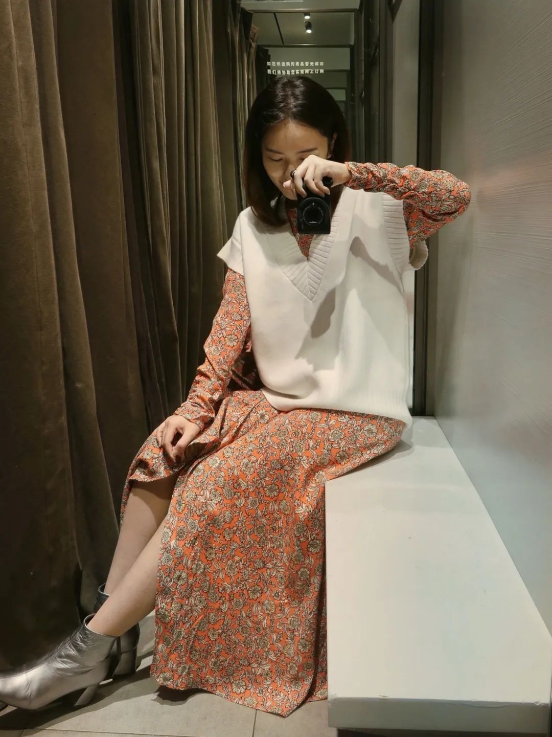 zara鑳屽績绌挎惌,zara鐗涗粩鑳屽績绌挎惌