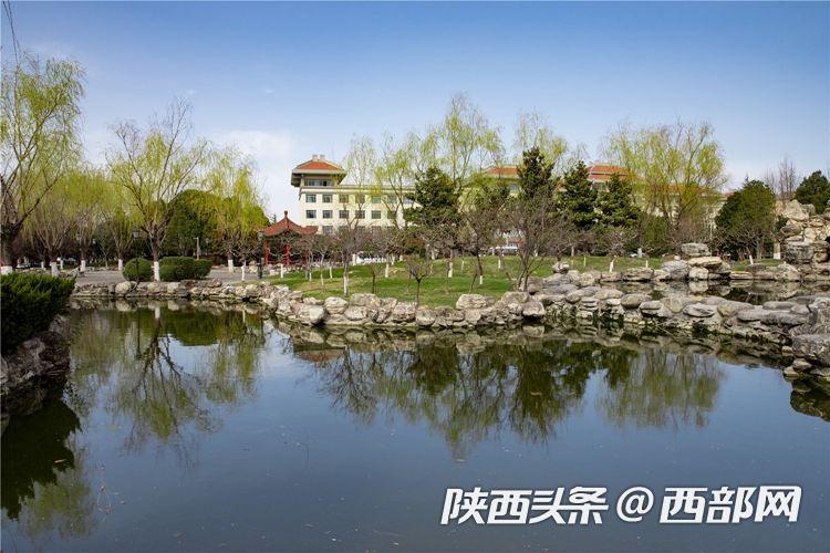 春天里的陕西｜西安思源学院：一起品尝春天的“甜”