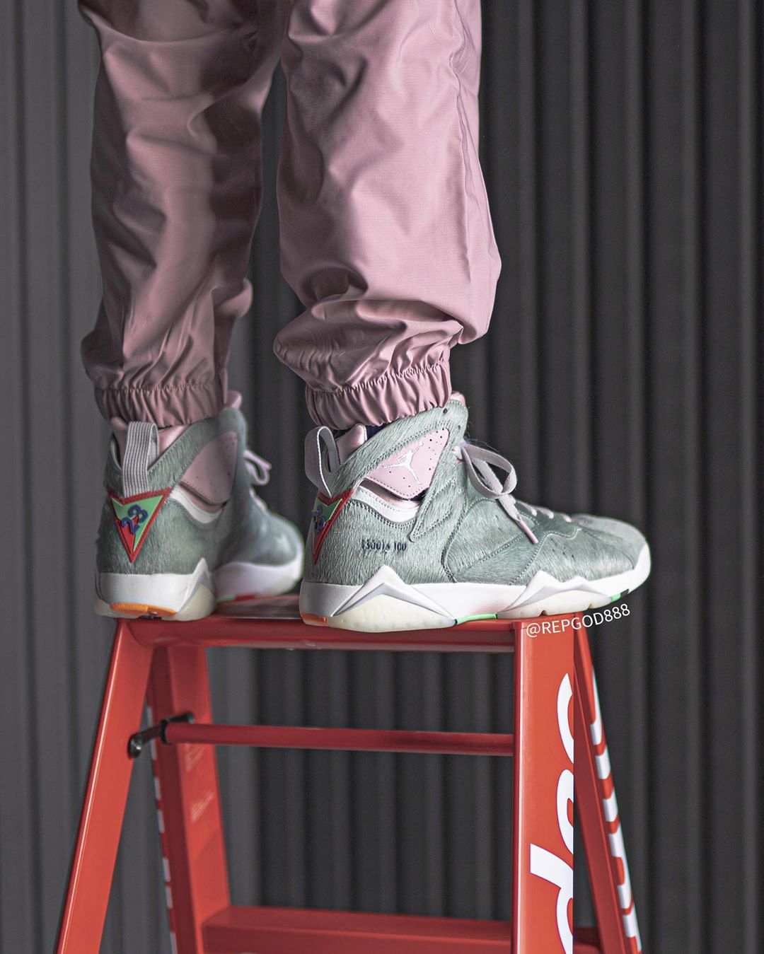 兔八哥aj71.0,aj7兔八哥2.0为什么不火