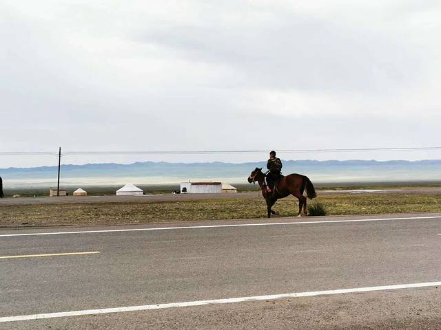 南北疆深度环线8日游,南北疆30天旅游攻略