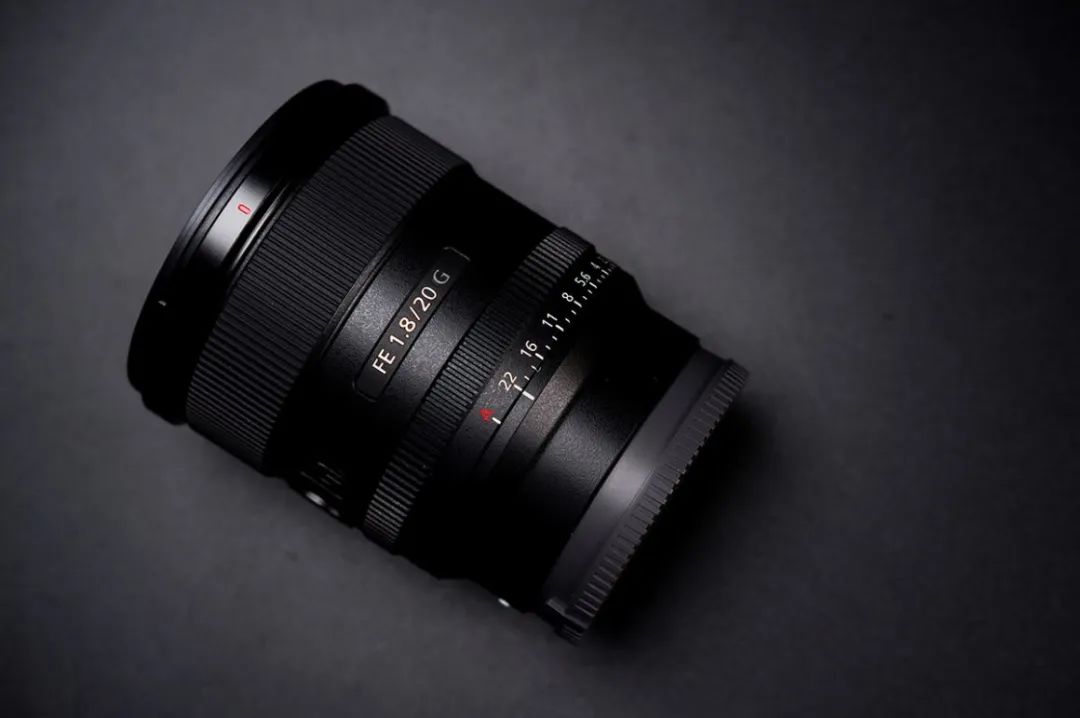 索尼fe20mmf1.8g超广角镜头,索尼fe35mmf1.4gm镜头测评