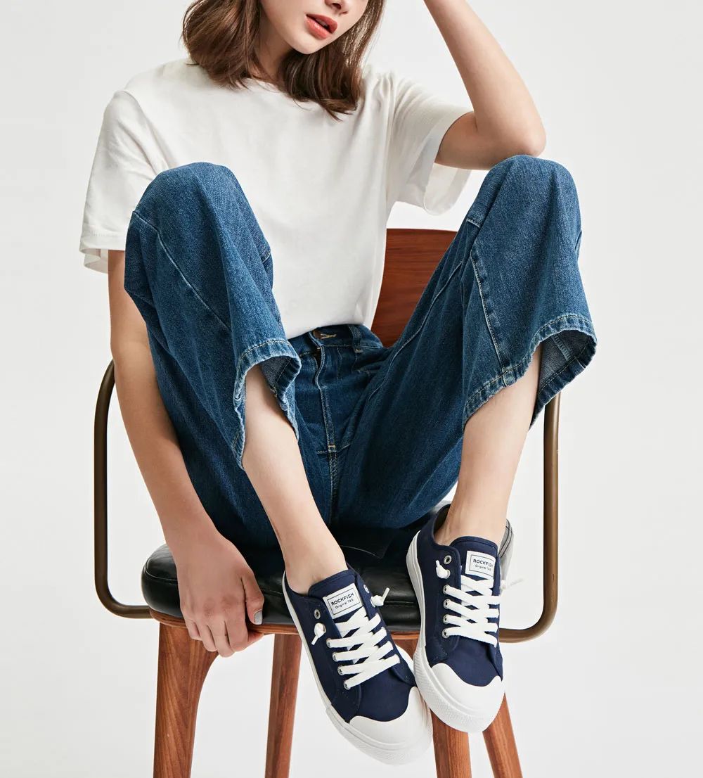 英国的小白鞋,帆布不系鞋带小白鞋