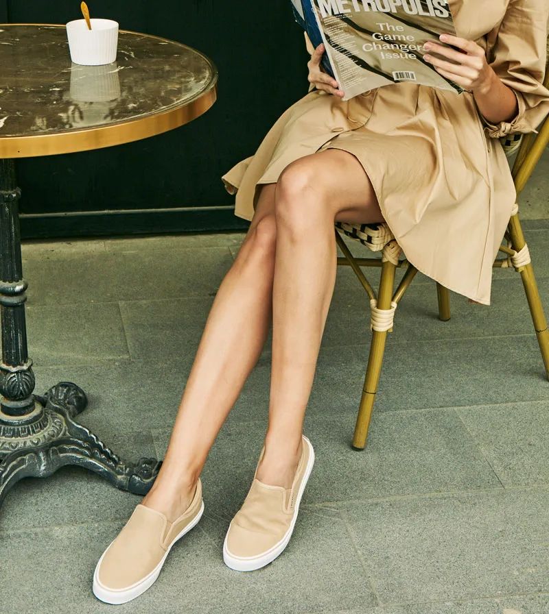 英国的小白鞋,帆布不系鞋带小白鞋