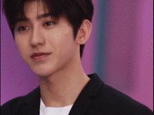 安崎、谢可寅、喻言……可都是“痣”在必得的女孩子