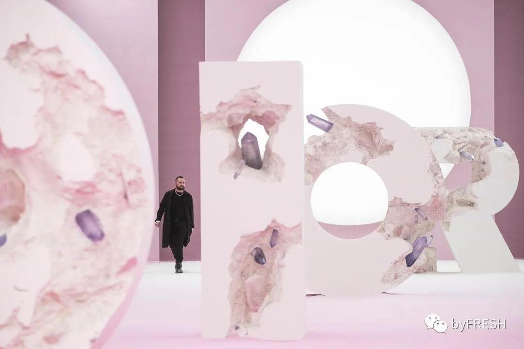 199元买优衣库大衣,去优衣库花1000买长袖