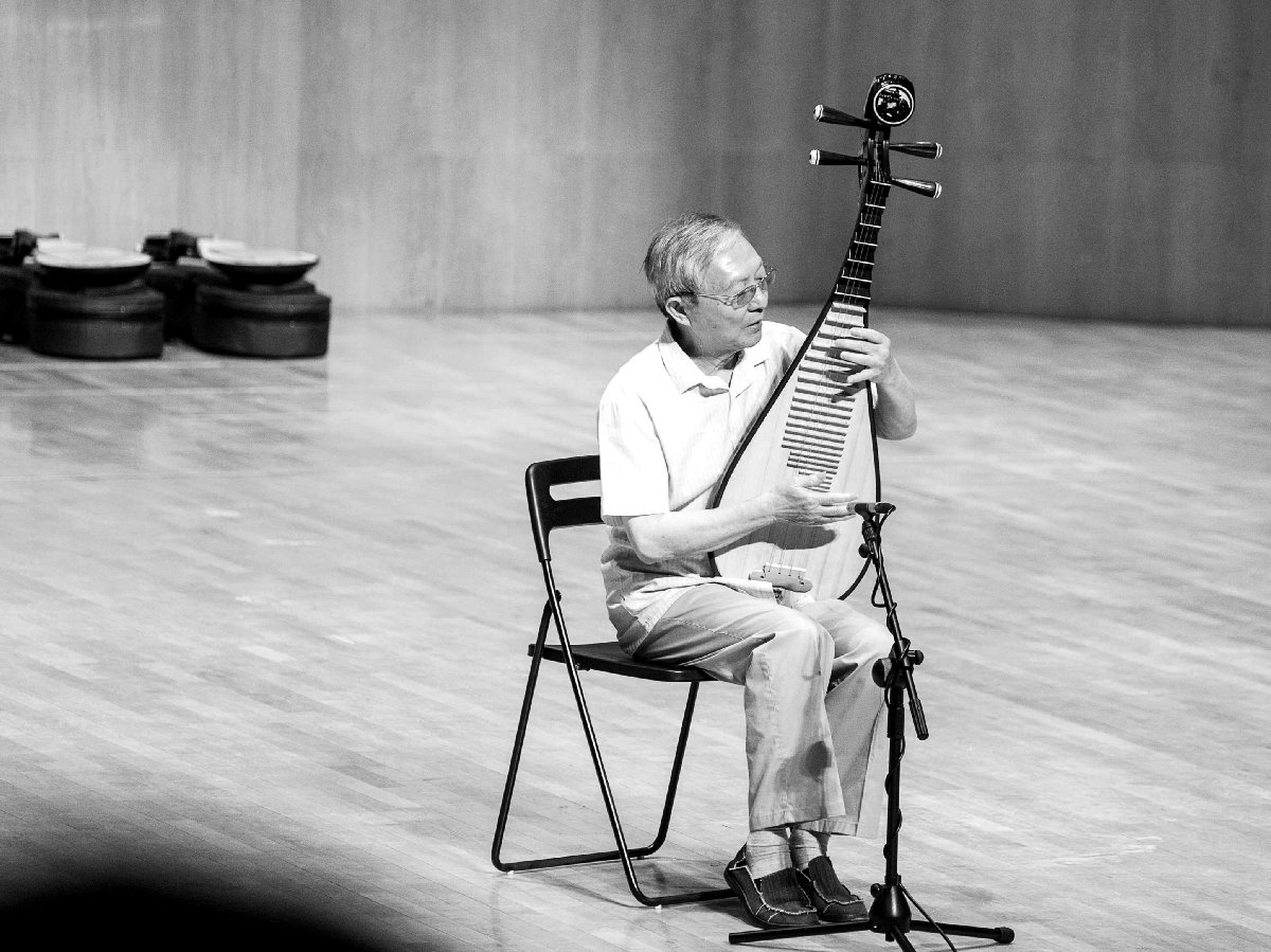 琵琶演奏大师刘德海十面埋伏,刘德海琵琶演奏现场欣赏