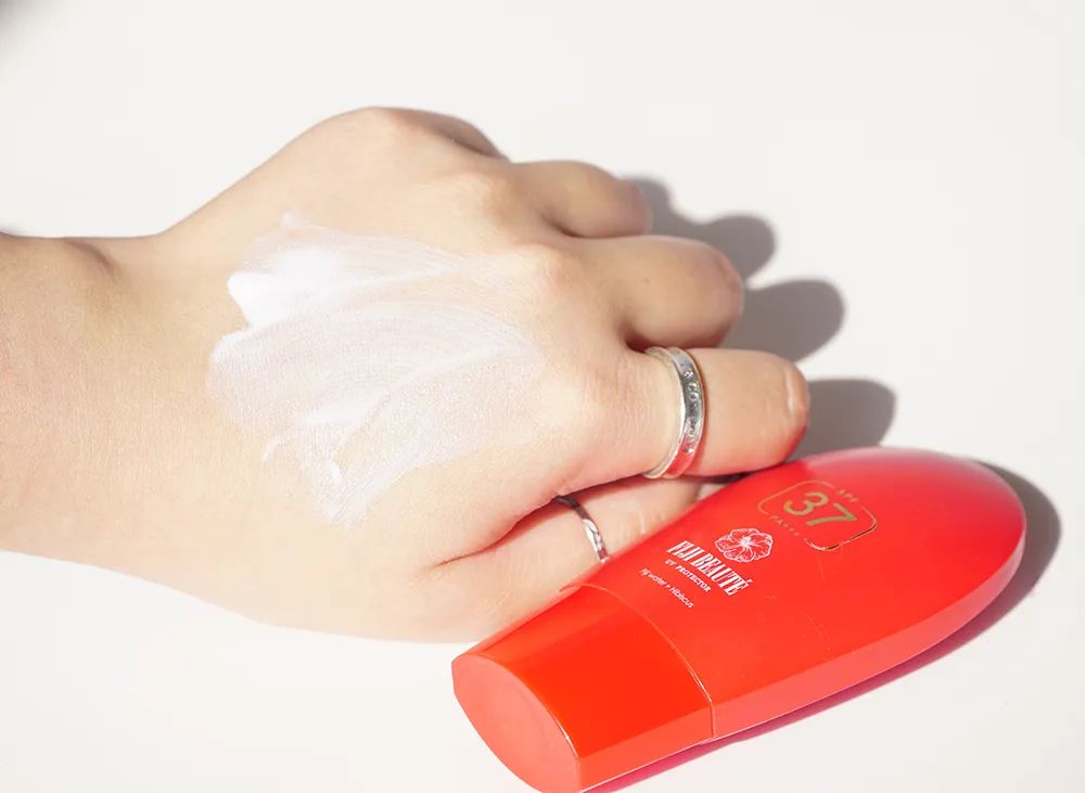 平价不油腻秋冬伪素颜防晒霜,防晒素颜霜二合一推荐第一名