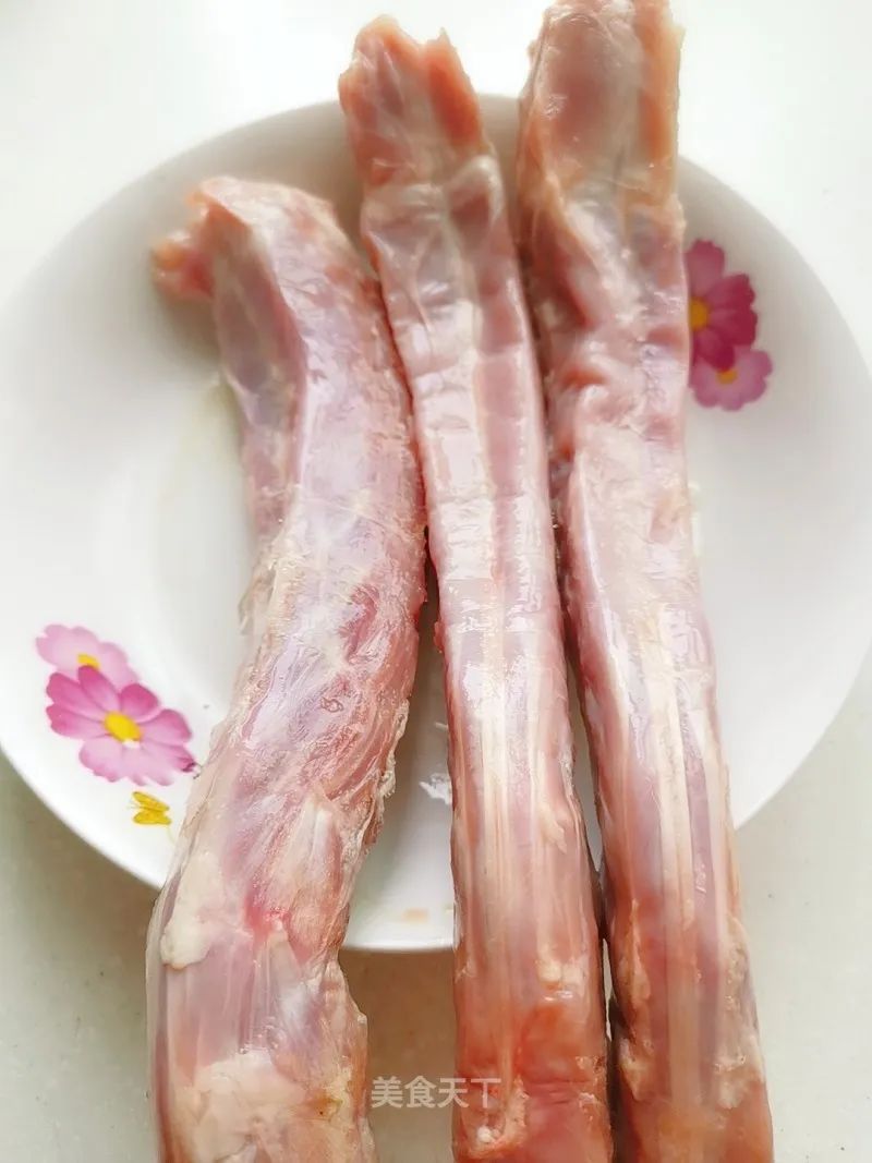 无任何添加的卤鸭货,刚卤出来的鸭货比较麻