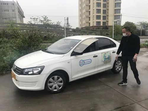 驾校调整培训费,驾校复工了