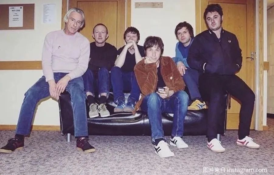 什么牌子小白鞋比较耐穿不累脚呢,小白鞋哪个款好穿舒服耐穿