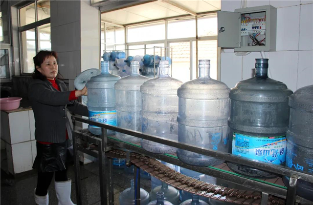 双岛卧龙村：古村蝶变，泉甜、果香，甜蜜产业滋味长