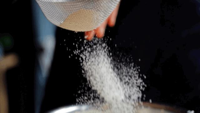 电饭锅芝士蛋糕最简单的做法,教你做现在超火的芝士蛋糕